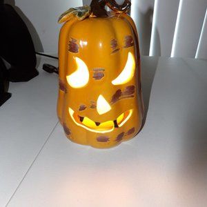 Black Tooth Jack- O- Lantern Pumpkin Shade & light (2 items included)